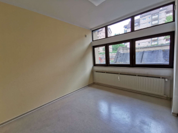 Gewerbe_B1_ehemals Praxis - *Paket*: 2 Gewerbeeinheiten + Doppelgarage in Pforzheim-Weststadt