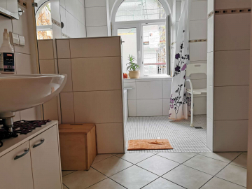 Gepflegte 2-Zi.-Wohnung mit Bad und Einbauküche PF-Dillweißenstein, 75180 Pforzheim, Wohnung