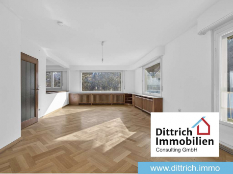 Titelbild - Großzügige 5-Zimmer-Wohnung mit Terrasse und Entwicklungspotenzial