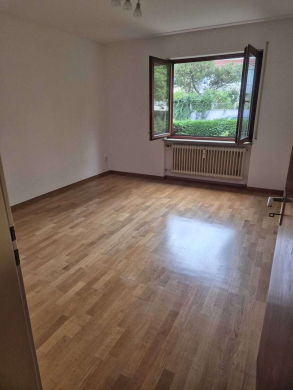 Bild - 3-Zimmer-Wohnung mit Balkon und Garage in ruhiger Lage von Pforzheim-Sonnenberg