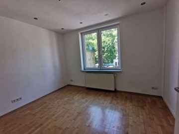 Bild - Familienfreundliche 4-Zimmer-Wohnung mit Charme in zentraler Lage – Dillweißenstein