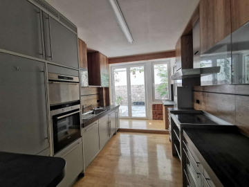 Bild - Familienfreundliche 4-Zimmer-Wohnung mit Charme in zentraler Lage – Dillweißenstein