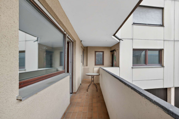 Bild - Großzügige 2-Zimmer-Wohnung mit Balkon in zentraler Lage der Pforzheimer Nordstadt