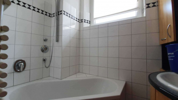 IMG-20241026-WA0062 - Gepflegte 4-Zimmer-Wohnung im 3. Stock (ohne Aufzug) in Pforzheim Nord mit zwei Balkonen