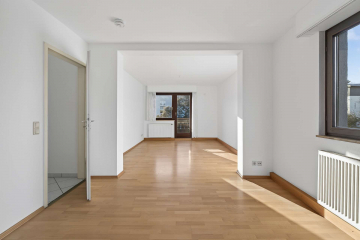 Wohnzimmer - Zwei Wohnungen in Pfhm-Rodgebiet zu verkaufen