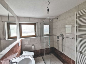 Bild - Moderne 3 Zi.-Einliegerwohnung mit EBK und separatem Eingang in Tiefenbronn-Mühlhausen