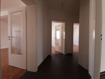 Helle 2-Zi.-Wohnung mit Balkon im Stadtzentrum, 75173 Pforzheim, Wohnung