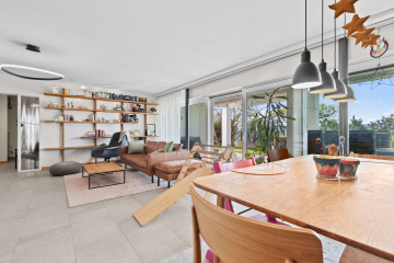 Bild - Wohnen wie im eigenem Haus in Traumlage – 4-Zi.-ETW mit eigenem Garten, Terrasse Pfhm-Wolfsberg