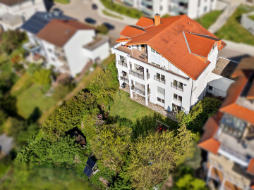 Bild - Wohnen wie im eigenem Haus in Traumlage – 4-Zi.-ETW mit eigenem Garten, Terrasse Pfhm-Wolfsberg