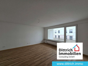 Sanierte 4-Zimmer-Wohnung mit Balkon in der Nordstadt, 75177 Pforzheim, Etagenwohnung