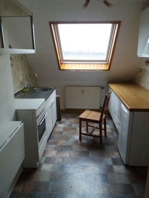 Bild - Gemütliche 2-Zimmer-Wohnung im Dachgeschoss – Günstiger Mietpreis!