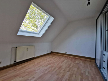Bild - Gemütliche 2-Zimmer-Wohnung im Dachgeschoss – Günstiger Mietpreis!