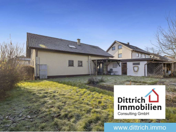 Bild - Ein Haus in bester Feldrandlage – unverbaubarere Blick, großzügiges Platzangebot