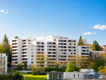 - (KI generiert) - Ausblick über Pforzheim – Große 3-Zi.-ETW am Weiherberg -Pfhm