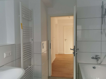 Bild - Frisch sanierte 4-Zi.-Wohnung in Pfhm-Zentrumsnah