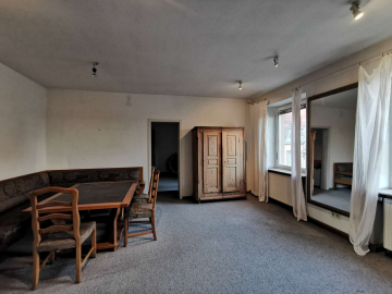 Großzügige Altbauwohnung mit ausbaufähigem Speicher in Pfhm, 75177 Pforzheim, Wohnung