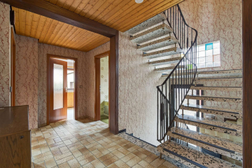 Diele mit Treppe