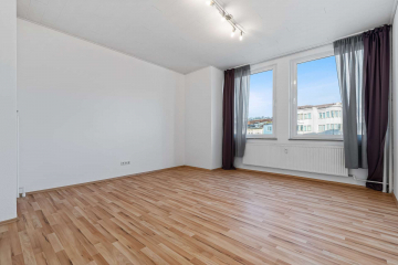 Bild - Attraktive renovierte Wohnung in zentraler Lage mit Aufzug