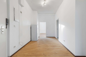 Bild - Attraktive renovierte Wohnung in zentraler Lage mit Aufzug