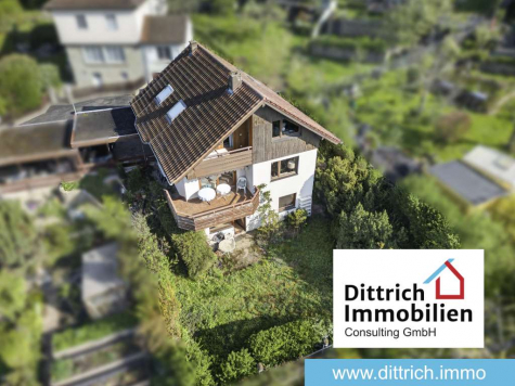 Titelbild - Einzigartig! Einfamilienhaus mit Einliegerwohnung in der Wartbergsiedlung in Pforzheim