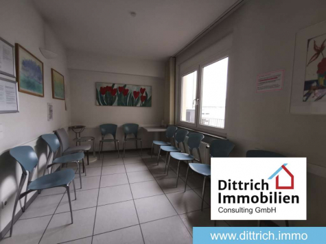 Titelbild - Große Praxis/Bürofläche in zentraler Lage in Pforzheim