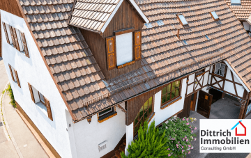 Älteres Wohnhaus mit zahlreichen Nebenflächen in Dietlingen zu verkaufen, 75210 Keltern, Einfamilienhaus