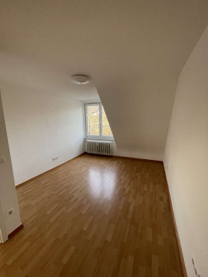 Bild - Gemütliche 2-Zi.-DG-Wohnung in Pforzheim-Oststadt