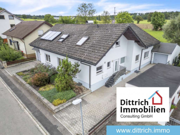 2-Familienhaus zum Wohlfühlen mit viel Platz und Nutzungsmöglichkeiten, 75242 Neuhausen, Zweifamilienhaus