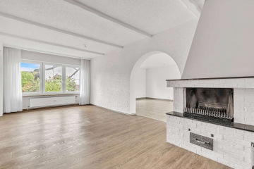 Bild - 2-Familienhaus zum Wohlfühlen mit viel Platz und Nutzungsmöglichkeiten