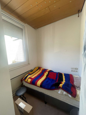 Schlafzimmer - 1,5-Zimmer-Mietwohnung im Altbau in Pforzheim-Zentrumsnah