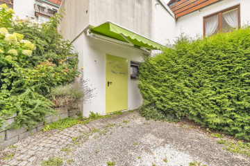 Bild - Gelegenheit: 3 Wohnungen mit Garagengrundstück in perfekter Lage!
