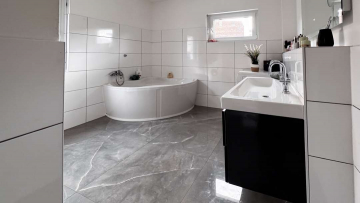 Badezimmer - Zweifamilienhaus mit Einliegerwohnung – Flexibilität -Raum für Familie und Zukunft in Birkenfeld