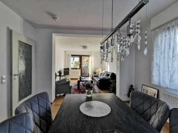 Bild - Pfhm-Rodgebiet: 2 x 3-Zi.-Whg, frei 01.01.2026 in einem 4-Parteienhaus