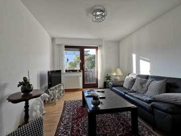 Bild - Pfhm-Rodgebiet: 2 x 3-Zi.-Whg, frei 01.01.2026 in einem 4-Parteienhaus