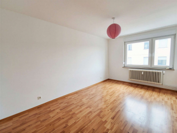 Wohnzimmer - In Bahnhofsnähe Gemütliche 2-Zi.-Wohnung in Pforzheim-Nordstadt