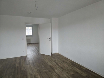 Bild - Komplett sanierte 2-Zimmer-Wohnung mit Balkon in Pforzheim-Oststadt