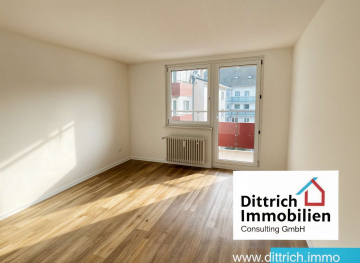 Komplett sanierte 2-Zimmer-Wohnung mit Balkon in Pforzheim-Oststadt, 75175 Pforzheim, Etagenwohnung