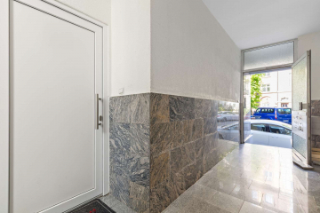 Eingangsbereich - Saniertes 6-Familienhaus in Zentrumsnähe dennoch ruhig gelegen in Flussnähe zu verkaufen