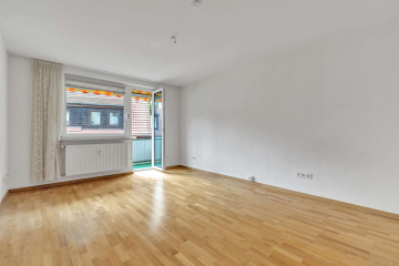 Gelegenheit: 3 Wohnungen mit Garagengrundstück in perfekter Lage!, 75323 Bad Wildbad, Wohnung