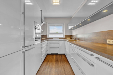 Bild - 2-Familienhaus zum Wohlfühlen mit viel Platz und Nutzungsmöglichkeiten