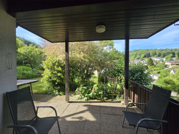 Terrasse - Ländlich wohnen mit Platz für die Familie, Garten und einer Einliegerwohnung