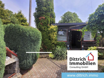 Doppelhaushälfte mit großem Garten, Garage, Hütte– ruhige Lage und Erbpachtgrundstück, 75179 Pforzheim, Doppelhaushälfte