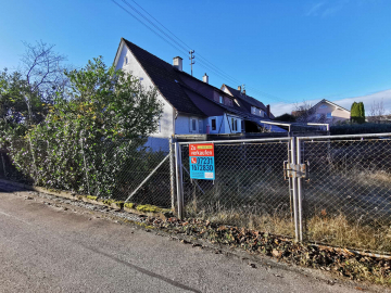 Bild - Großes Grundstück mit teilsaniertem Haus mit Potential in Straubenhardt