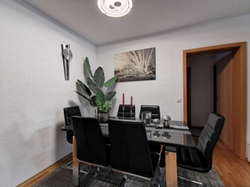 Bild - Großzügige und attraktive 4-Zi.-Wohnung in Pfhm-Rodgebiet