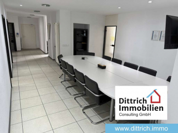 Flexible Büro- oder Praxisräume in zentraler Lage – ca. 162 m² in gepflegtem Ärztehaus, 75172 Pforzheim, Praxishaus